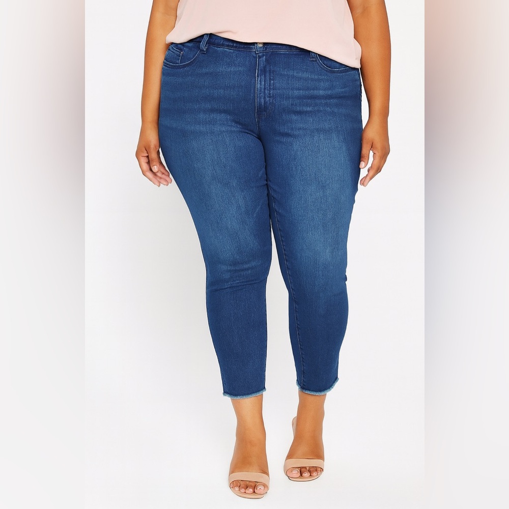 H‎ by Halston premier designer jeans size 20W straight crop back seam and pleat